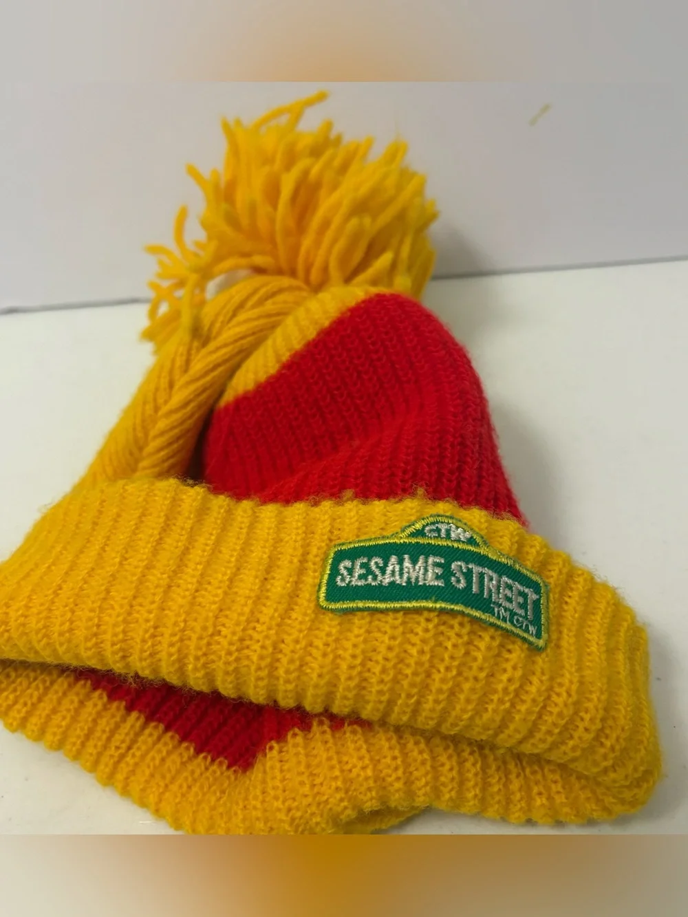 VTG Sesame Street Big Bird Kids Size Beanie Cap Muppet Winter Knit Hat